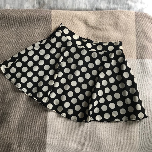 Forever 21 mini swing skirt - Picture 1 of 3